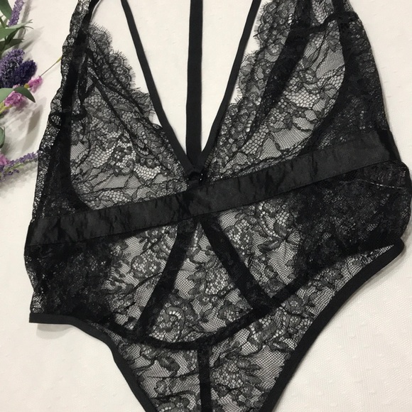 SS-2pc Deep Plunge Strappy Teddy & Stockings main image 1
